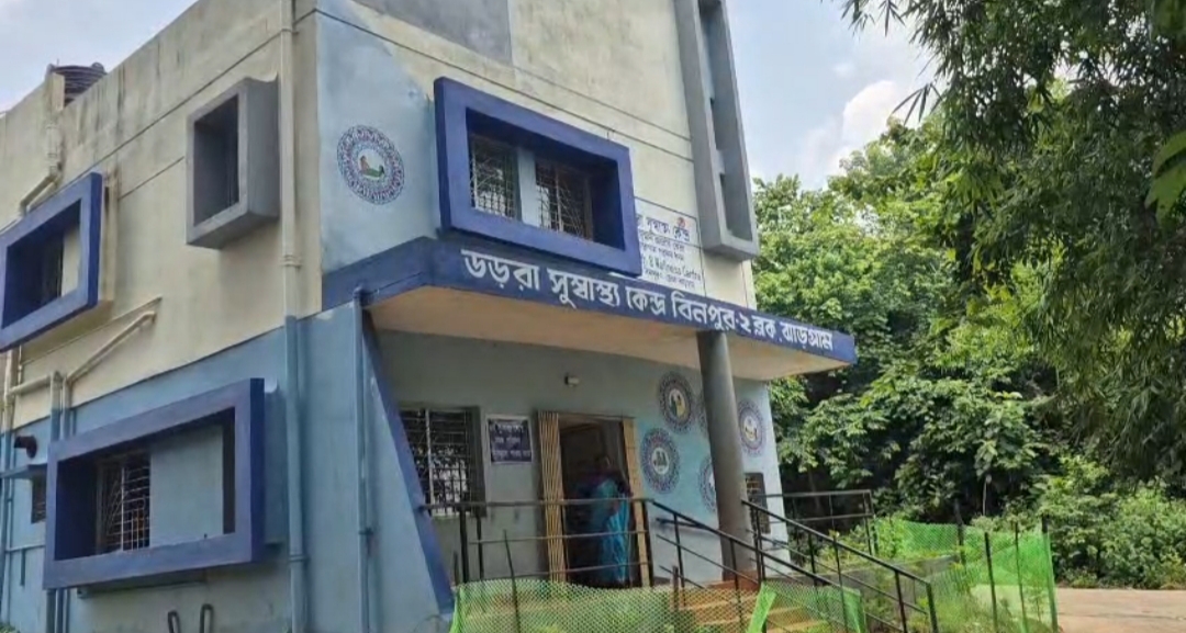 টানা বৃষ্টিতে ভেঙেছে সেতু, হাসপাতালে নিয়েই যেতে পারল না পরিবার