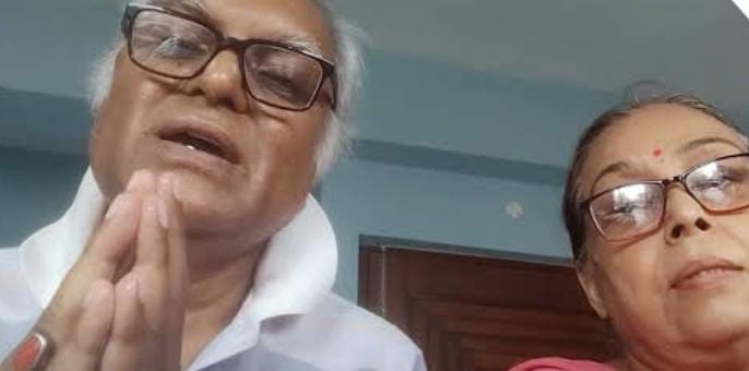 হাত জোড় করে কাতর আবেদন - আমাদের বাঁচান, সন্তানের নিষ্ঠুরতায় শেষ বয়সে মাথা গোঁজার ঠাঁই নেই