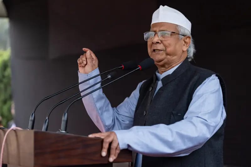 হাদি বাংলাদেশিদের মনে চিরকাল বেঁচে থাকবে , জানাজায়  শ্রদ্ধাঞ্জলি ইউনূসের