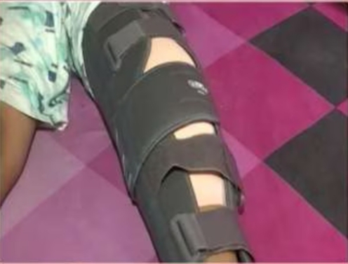 দমদমে স্কুলের মধ্যে সিনেমার কায়দায় ক্লাস সেভেনের ছাত্রকে মারধর , কাঠগড়ায় স্কুল কর্তৃপক্ষ