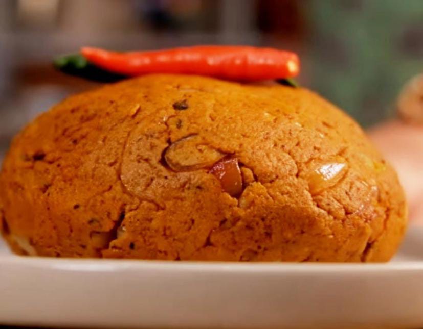 রবিবারের দুপুরে গরম ভাতে পাতে থাকুক চিকেন ভর্তা