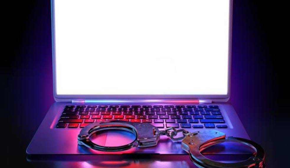 ডিজিটাল অ্যারেস্টের ভয় দেখিয়ে প্রতারণা , ২৪ লক্ষ টাকা খুঁইয়ে সর্বস্বান্ত মহারাষ্ট্রের বৃদ্ধ