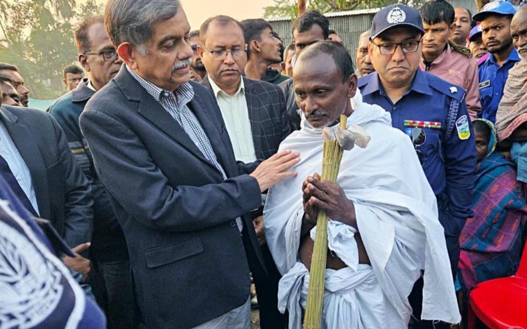 ভারতের চাপে নতজানু, দীপুর পরিবারের দায়িত্ব ইউনুস সরকারের