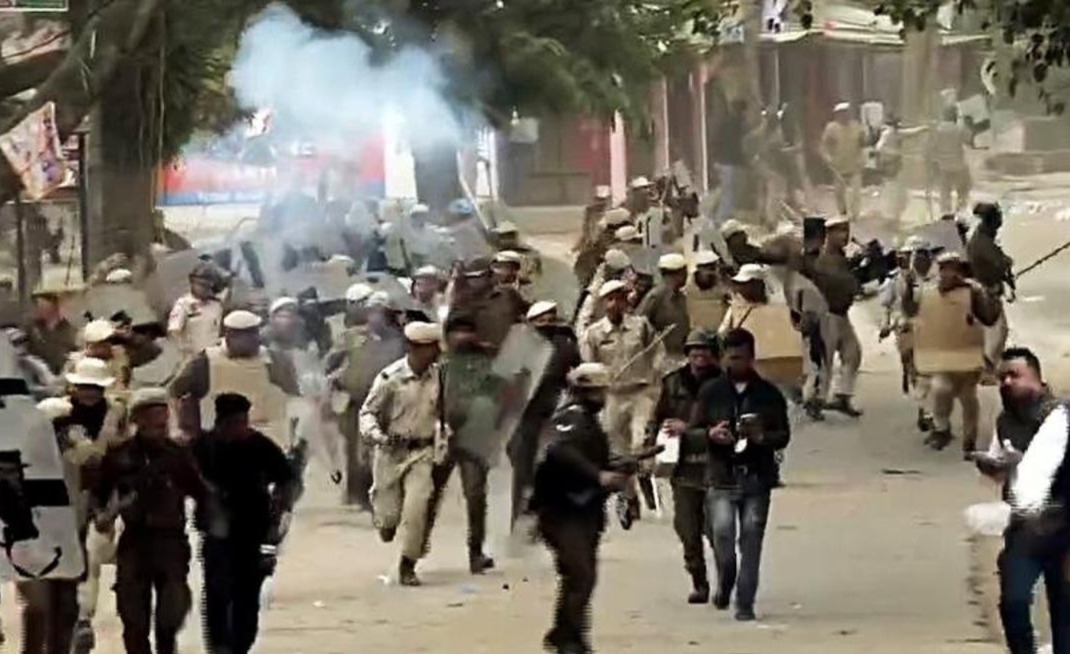 মণিপুরের ছায়া অসমে! গোষ্ঠী সংঘর্ষে মৃত ২, আহত ৩৮, জারি কার্ফু