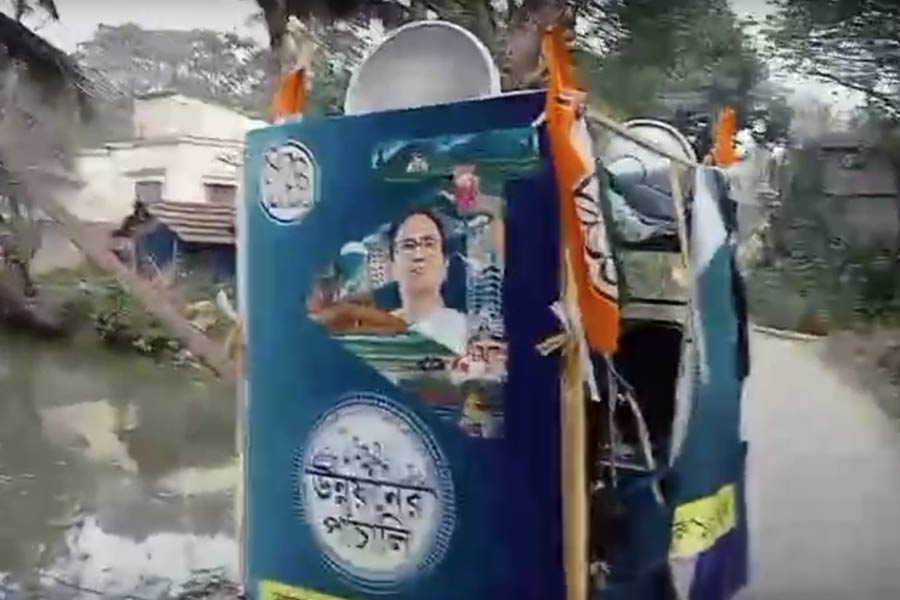 ছাব্বিশের নির্বাচনের আগে উত্তপ্ত নন্দীগ্রাম , উন্নয়নের পাঁচালি ট্যাবলো ভাঙচুরের অভিযোগ