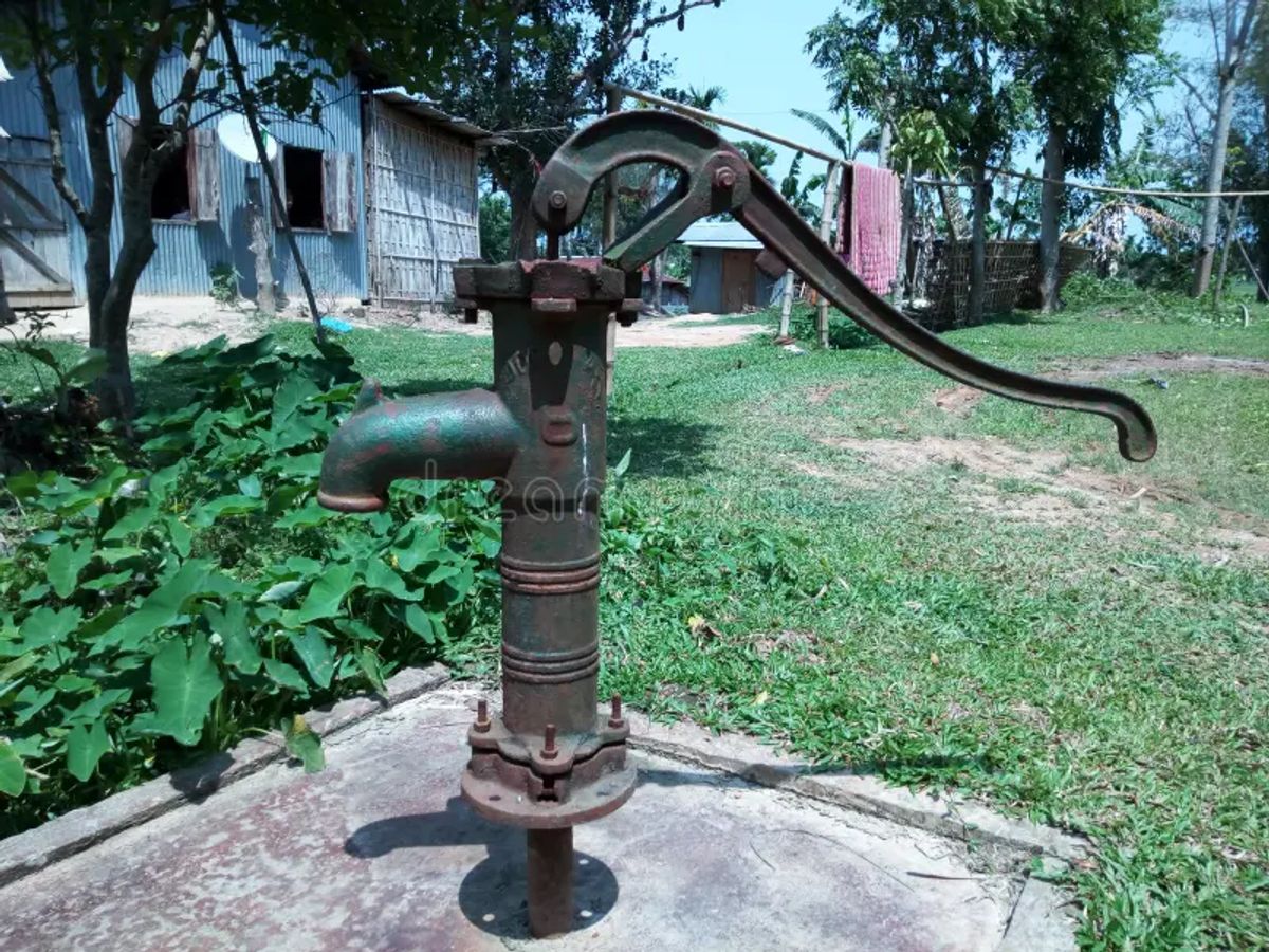 সামান্য টিউবওয়েল বসানো নিয়েও সরকারি অর্থ নয়ছয়ের অভিযোগ , কাঠগড়ায় তৃণমূল