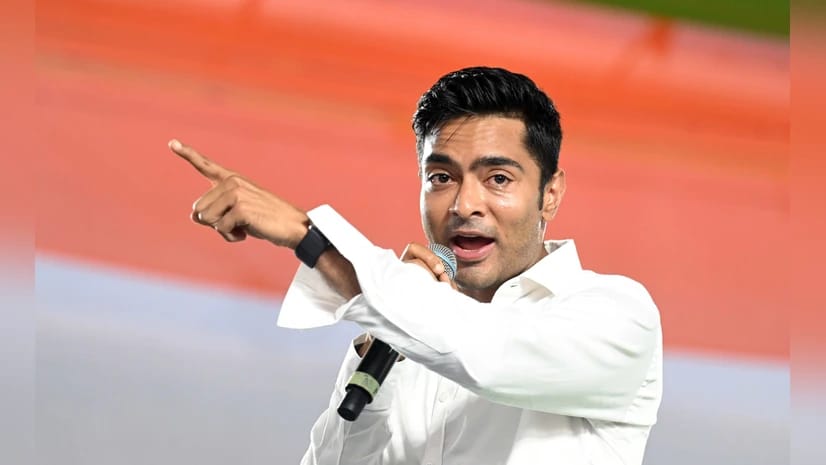 আপনার ব্যবহারে যেন মানুষ মমতা বন্দ্যোপাধ্যায়ের সংগ্রামকে দেখতে পায় , কর্মীদের নির্দেশ অভিষেকের