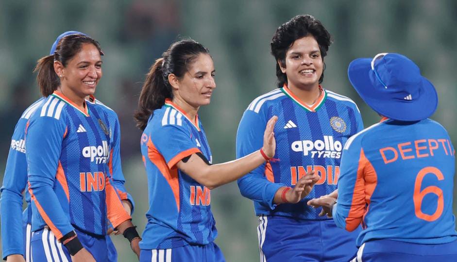 দীপ্তির নজির , দুই ম্যাচ বাকি থাকতেই শ্রীলঙ্কার বিরুদ্ধে সিরিজ জয় স্মৃতিদের