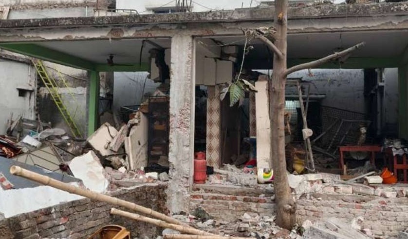 ভয়াবহ বিস্ফোরণ ঢাকার মাদ্রাসায়, গুরুতর আহত ৪