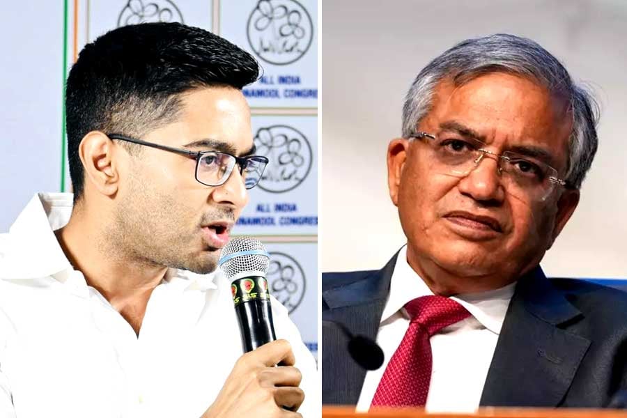 তালিকা প্রকাশ না করতে পারলে কমিশন ঘেরাও করা হবে ,  জ্ঞানেশ কুমারকে হুঁশিয়ারি অভিষেকের