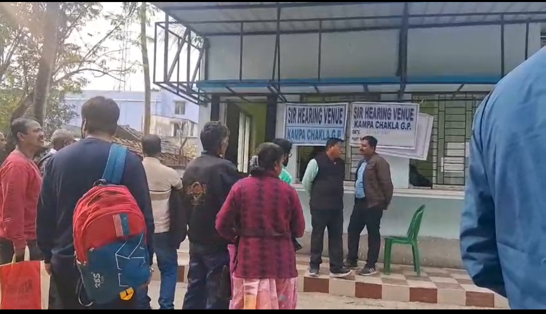 নৈহাটিতে SIR শুনানিতে তৃণমূল নেতার উপস্থিতির অভিযোগ , প্রশ্নের মুখে প্রশাসনের ভূমিকা