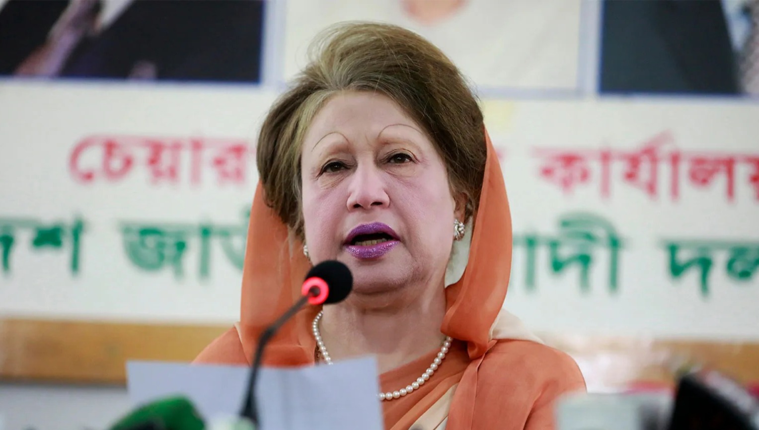 ফেরুয়ারিতে বাংলাদেশে নির্বাচন, ৩ আসনে লড়বেন অসুস্থ খালেদা