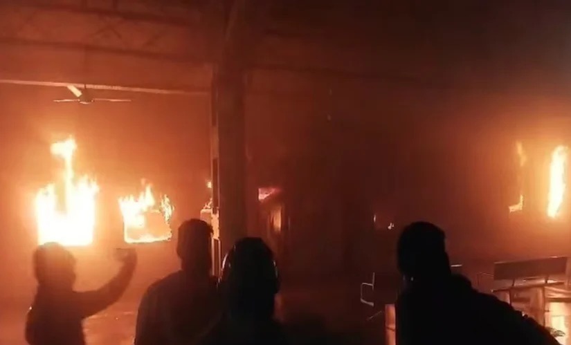 ভয়াবহ অগ্নিকাণ্ড টাটানগর-এর্নাকুলাম এক্সপ্রেসে, আগুনে পুড়ে ছাই দুটি কামরা, মৃত ১