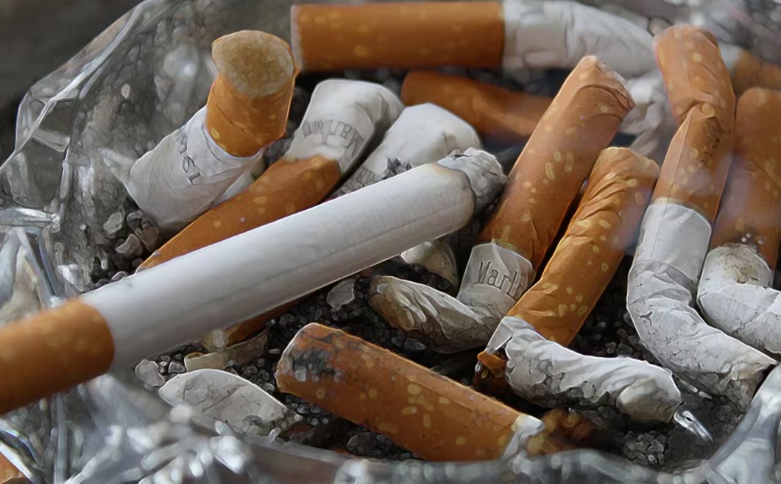 মধ্যবিত্তের নাগালের বাইরে! একটি সিগারেটের দাম ২৪ টাকা