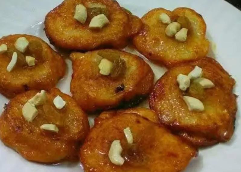 শীতের ছুটিতে বানিয়ে ফেলুন গোকুল পিঠে