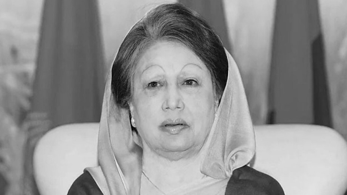 না ফেরার দেশে খালেদা, শোকের ছায়া জলপাইগুড়িতে