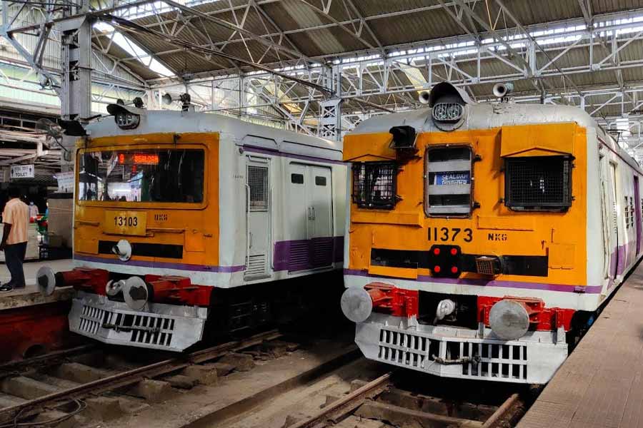 লোকাল যাত্রীদের জন্য সুখবর , নতুন বছরে পূর্ব রেলে কার্যকর হচ্ছে নয়া সময়সূচি