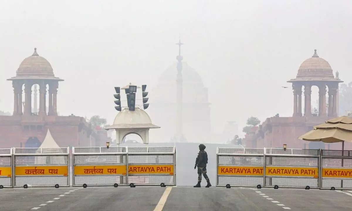 নতুন বছরের প্রথম দিনেও দিল্লির বাতাসে ‘বিষ’, উদ্বেগজনক রাজধানীর পরিস্থিতি