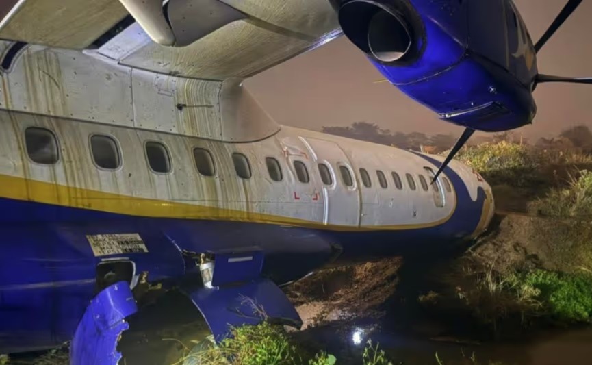 নতুন বছরে ভয়াবহ দুর্ঘটনা নেপালে, রানওয়ে থেকে ছিটকে পড়ল বিমান