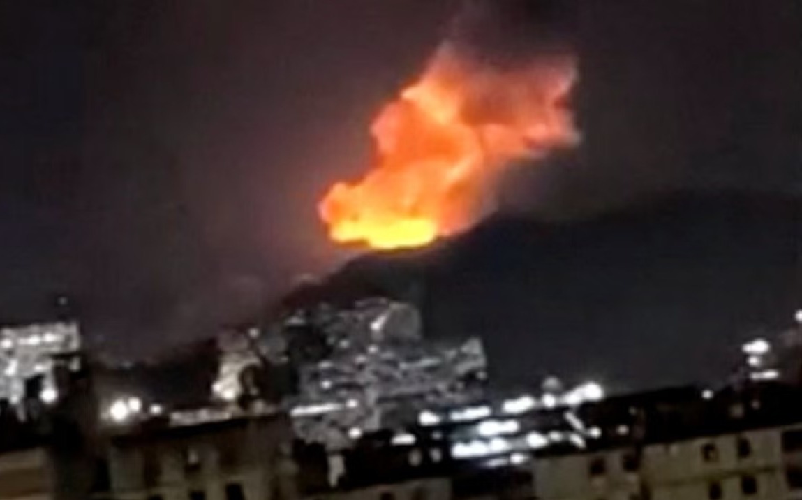 ভেনেজুয়েলার আকাশে কালো মেঘ! কারাকাসে বোমাবর্ষণ আমেরিকার