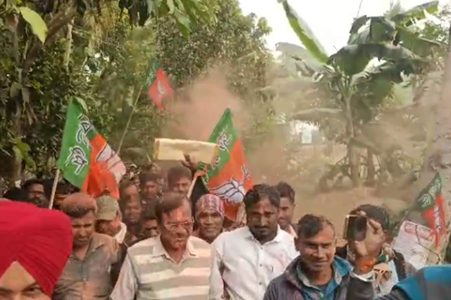 নন্দীগ্রামে সমবায় ভোটের ফল ঘিরে উত্তেজনা , প্রকাশ্যে তৃণমূল - বিজেপি সংঘর্ষ