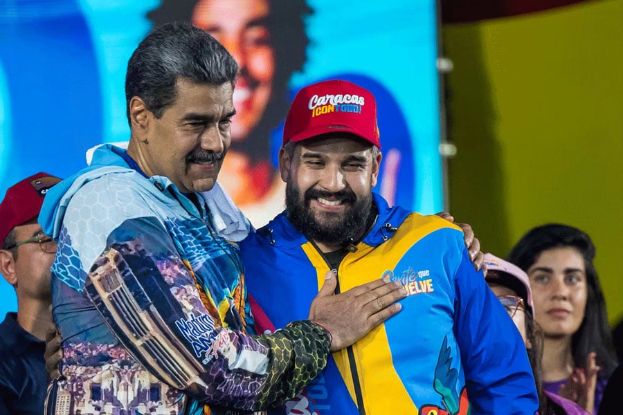 অন্ধকার কুঠুরিতে নিকোলাস, ভেনেজুয়েলাবাসীকে পথে নামার আহ্বান মাদুরো পুত্রের