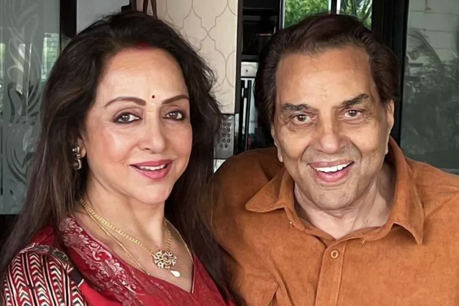 সম্পত্তি নিয়ে বিবাদ , জল্পনার অবসান ঘটালেন হেমা মালিনি নিজেই