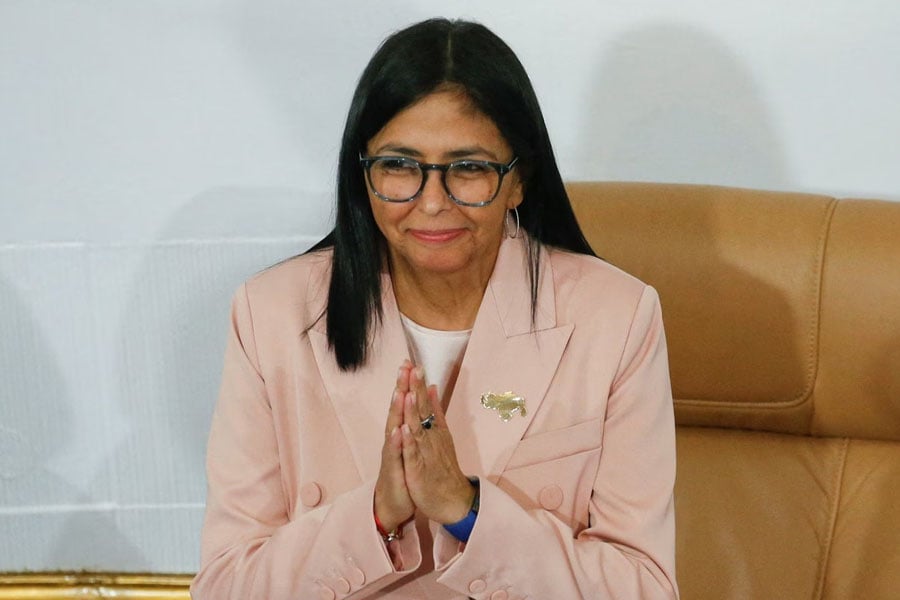 ভেনেজুয়েলার অন্তর্বর্তী প্রেসিডেন্ট হিসেবে শপথ ডেলসি রদ্রিগেজের