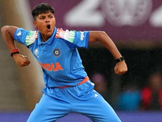 মেয়ের বিশ্বকাপ জয়ের পরই শাপমোচন , ১৪ বছর পর চাকরি ফিরে পেলেন বাবা