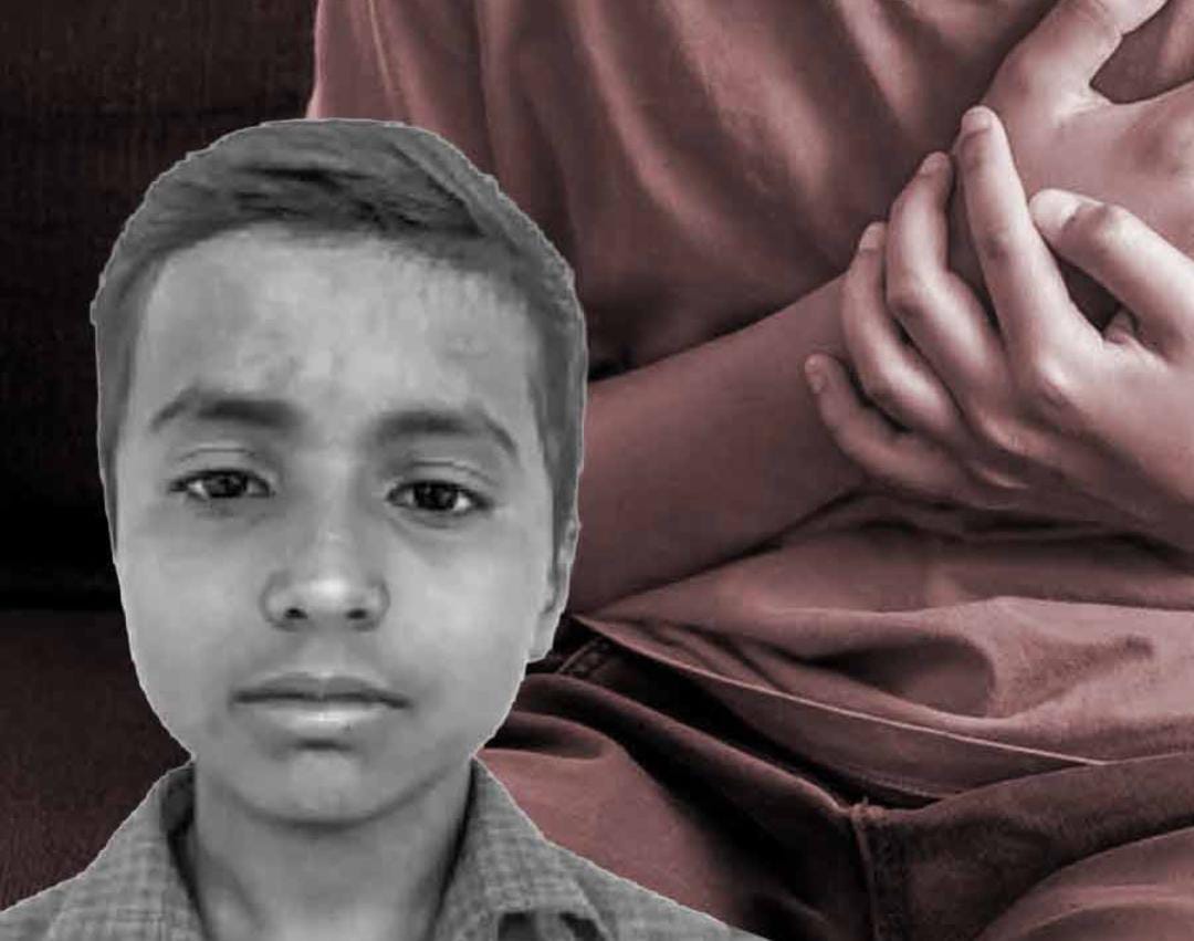 সোফায় বসে মোবাইল ঘাটতে ঘাটতে মৃত্যু চতুর্থ শ্রেণীর পড়ুয়ার , পরিবারে হাহাকার