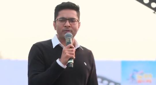 ২৩০ না মা যেন ২৫০ আসন দেন , রামপুরহাটের সভা থেকে আসন্ন নির্বাচনের লক্ষ্য বেঁধে দিলেন অভিষেক