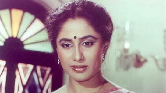 নায়কদের নগ্ন দেখানোর বিরুদ্ধে সরব স্মিতা পাটিল , বলিউডে মহিলাদের প্রতি আচরণ নিয়ে প্রশ্ন