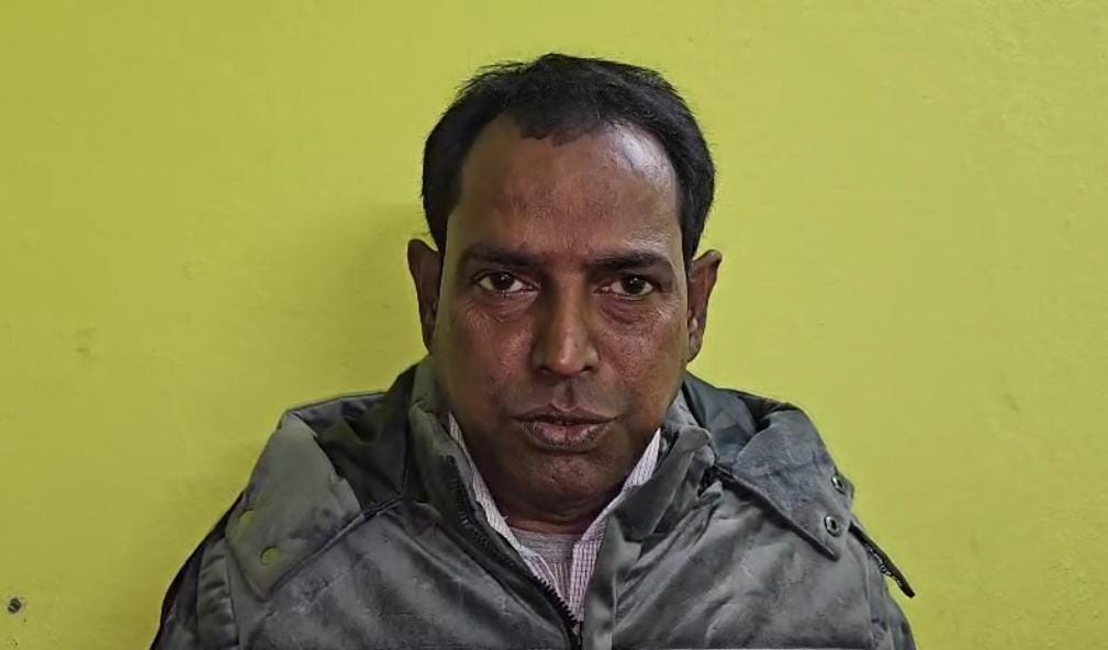 টিকিট পেলেই ১২ টি এলাকায় ১২ টি অ্যাম্বুলেন্স , বিধানসভা ভোটের প্রাক্কালে বড় ঘোষণা সাত্তার শেখের