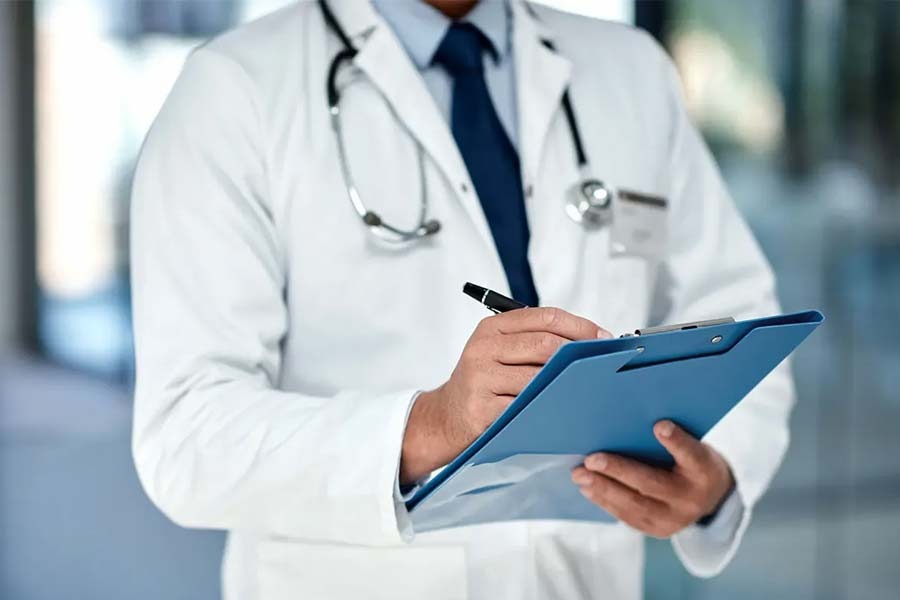 রাজ্যে ডাক্তার নিয়োগে বিতর্ক, ST কোটার ১৭ জন প্রার্থীকে নিয়ে তদন্তের আবেদন