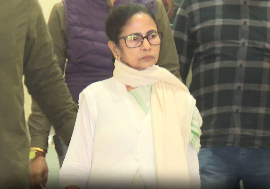 আইপ্যাকে ইডি তল্লাশি নিয়ে কেন্দ্রের কড়া পদক্ষেপ , রিপোর্ট তলব স্বরাষ্ট্রমন্ত্রকের