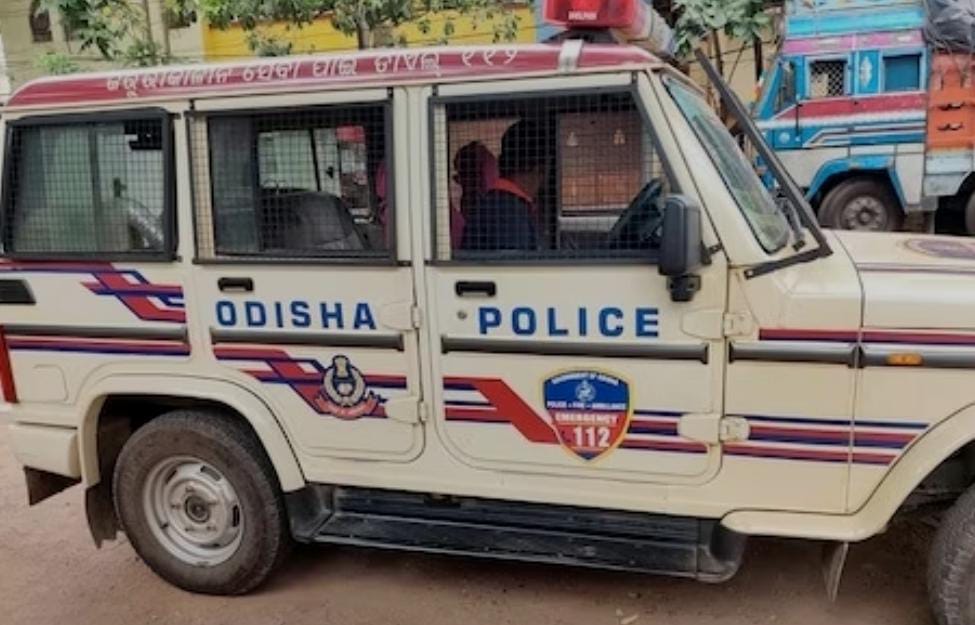 নাবালিকার সঙ্গে প্রেম , যুবককে নগ্ন করে গণপিটুনি ওড়িশায়, গ্রেফতার ২