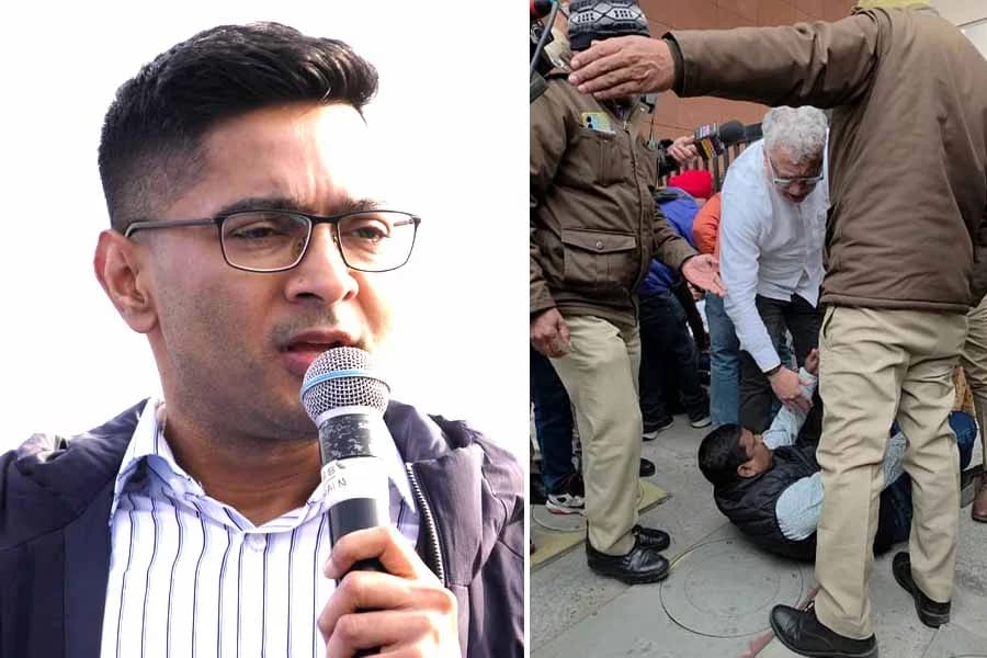 এটাই বিজেপির নতুন ভারত , দিল্লিতে তৃণমূল সাংসদদের হেনস্থা নিয়ে তোপ অভিষেকের