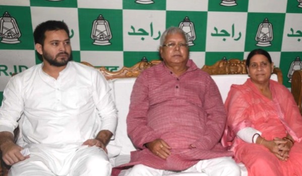 ‘দুর্নীতির প্রতিষ্ঠান লালুর পরিবার’, চার্জ গঠনের নির্দেশ আদালতের