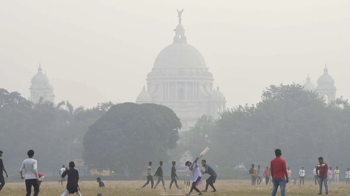 ঝোড়ো ইনিংস শীতের, ১১-র ঘরে তিলোত্তমার তাপমাত্রা
