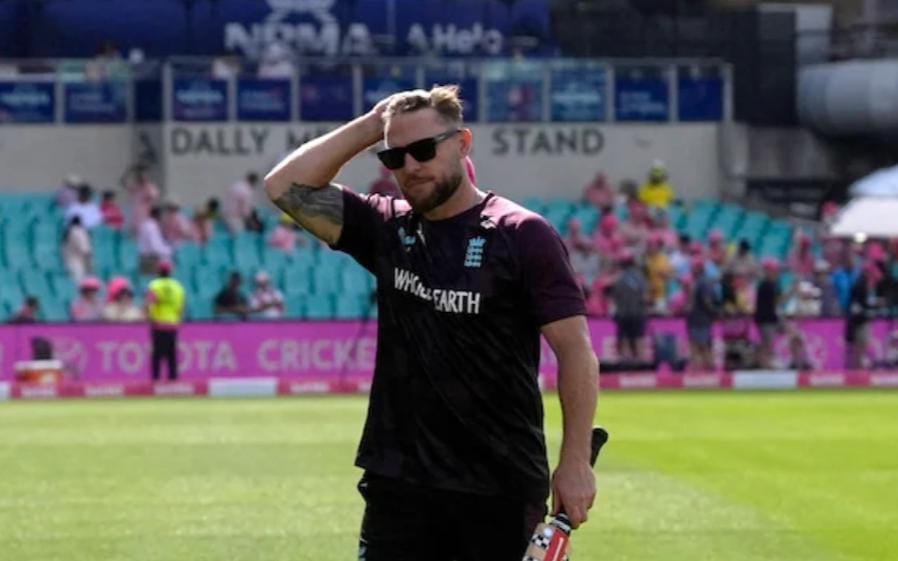 আমাকে কোচিং শেখাতে আসবেন না , হারের পর পাল্টা বোর্ডকে তোপ দাগলেন ম্যাকালাম