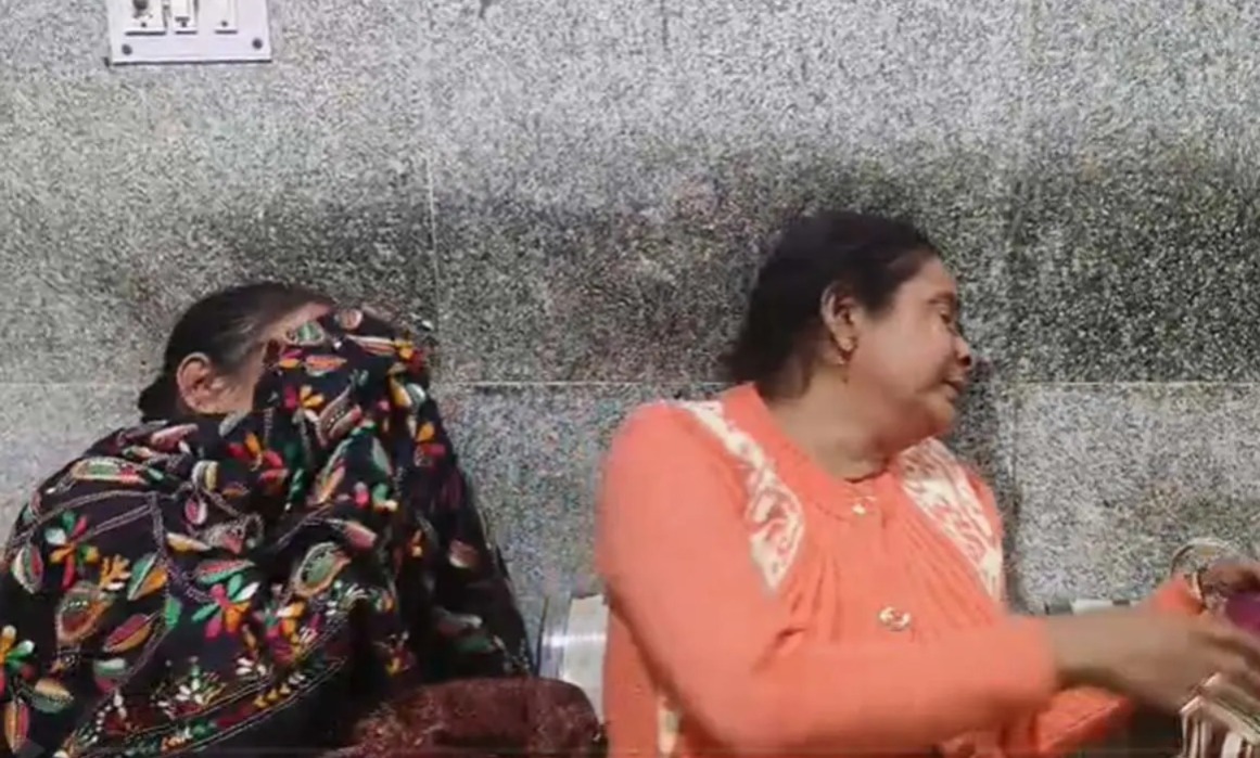 বারাসাতের পর রামপুরহাট, SIR শুনানির লাইনে দাঁড়িয়ে হৃদরোগে আক্রান্ত, মৃত্যু এক বৃদ্ধের