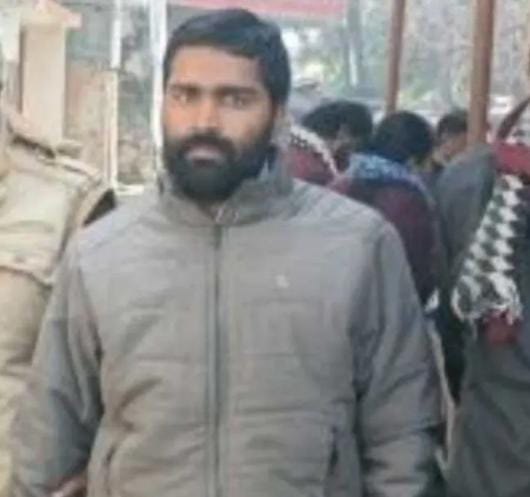 নাবালিকা ছাত্রীকে টানা একমাস ধরে ধর্ষণ , গ্রেফতার গৃহশিক্ষক