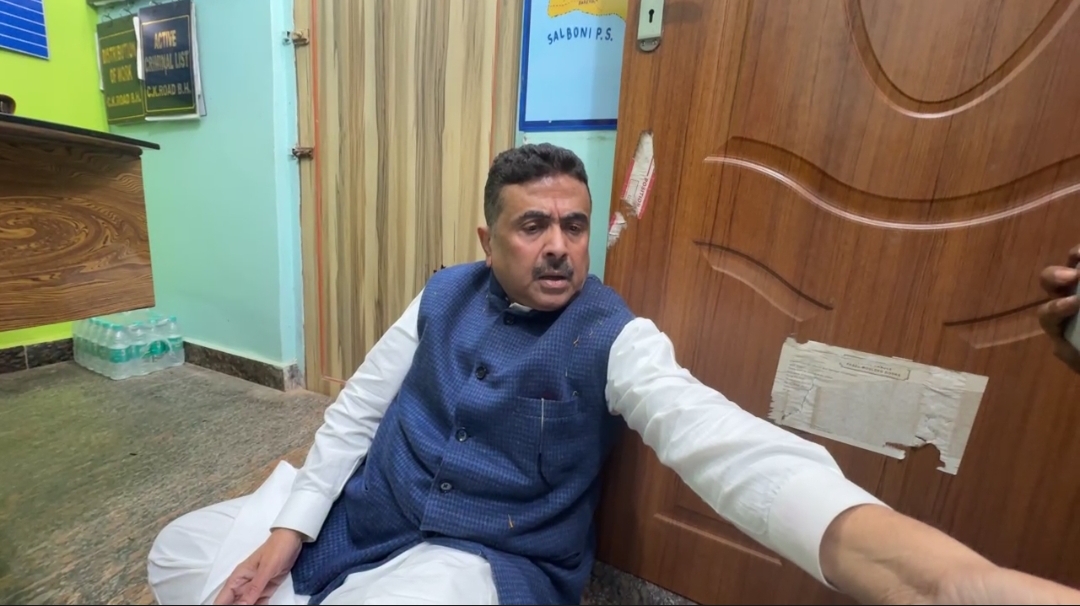 পুরুলিয়া থেকে ফেরার পথে বিজেপি কর্মীদের ওপর হামলার অভিযোগ, বিট হাউসেই ধর্নায় শুভেন্দু