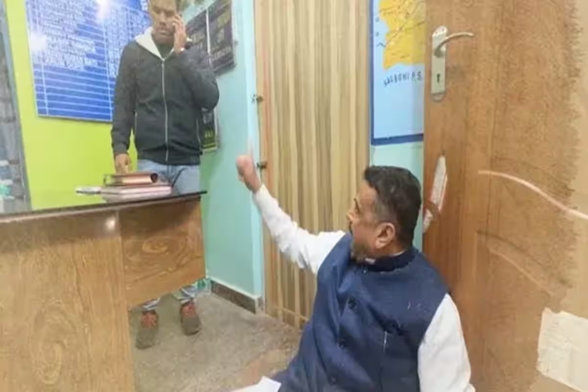 পুরুলিয়া থেকে ফেরার পথে কনভয়ে হামলা, শাহকে ফোন শুভেন্দুর