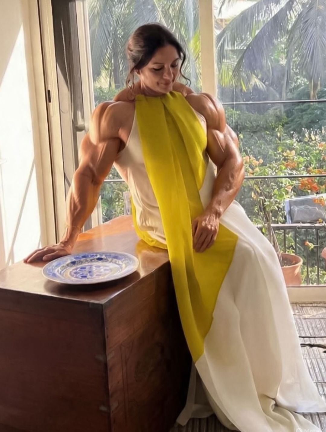 সিক্স প্যাক বডিতে নীনা , অভিনেত্রীকে নতুন অবতার দেখে হেসে লুটোপুটি অনুরাগীরা