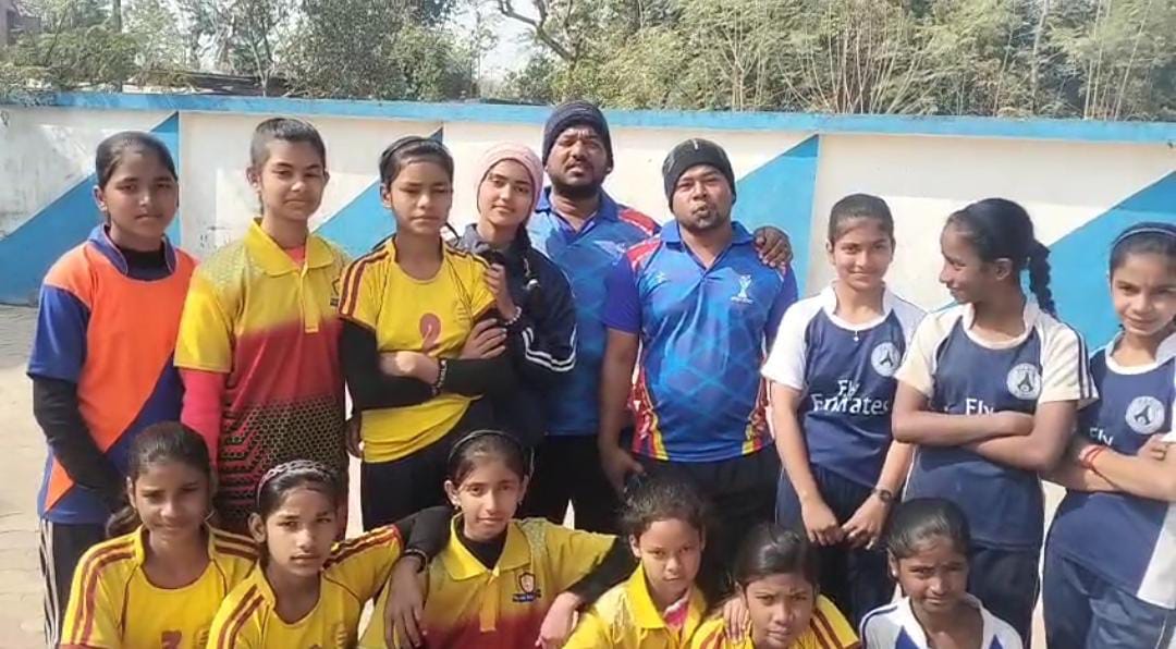ক্রীড়াবিশ্বে উজ্জ্বল মালদহের মেয়েরা , রাজ্যস্তরের খোখো খেলায় সুযোগ ১৩ ছাত্রীর