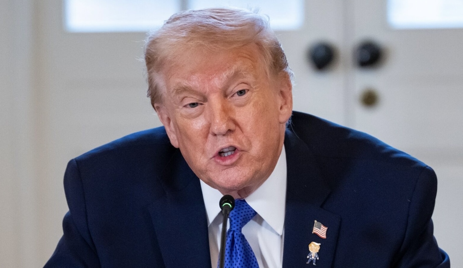 ভেনেজুয়েলা থেকে তেল কেনা বন্ধ, ট্রাম্পের রোষানলে কিউবা