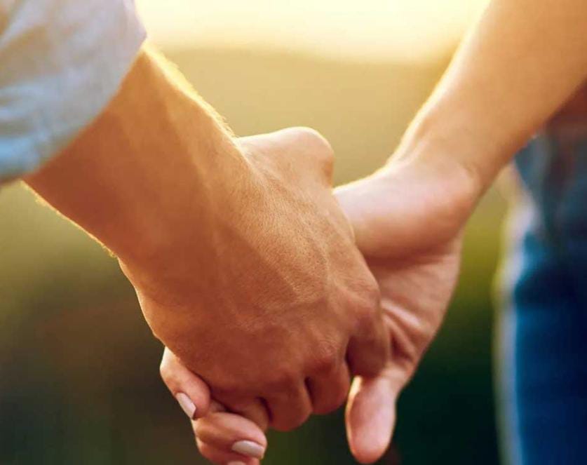 ভিনজাতের মেয়েকে বিয়ের জন্য নাছোড়বান্দা ,  প্রতিবাদ করায় মাকে খুন ছেলের