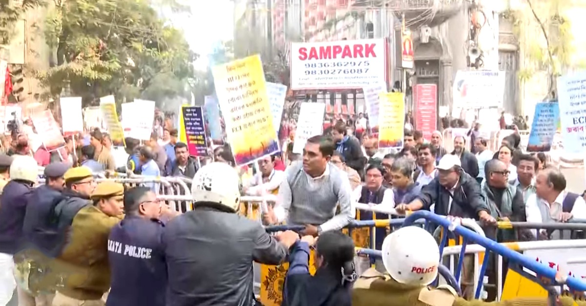 SIR কাজের চাপে মৃত্যু , ক্ষতিপূরণের দাবিতে সিইও দফতরের সামনে বিক্ষোভ BLO দের