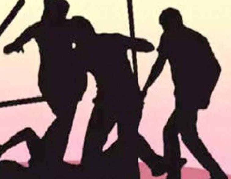 বাংলাদেশি সন্দেহে বেধড়ক মারধর , গুরুতর আহত পরিযায়ী শ্রমিক